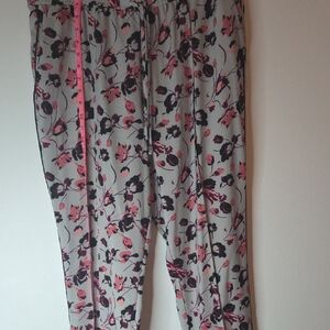 Women's pants By Jaclyn Smith Floral Pants in Pink and Black